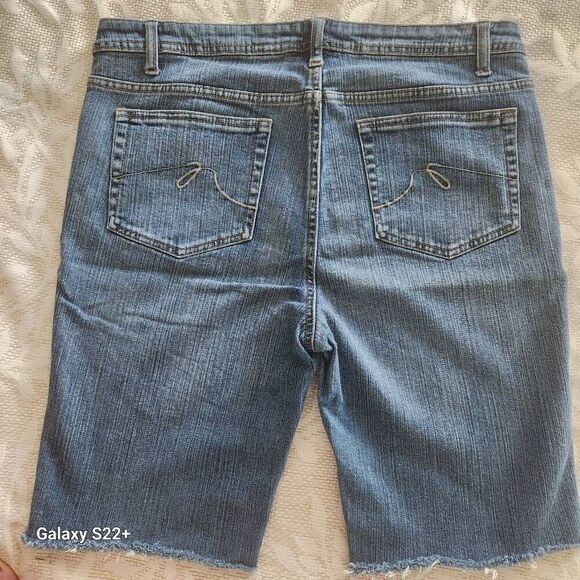 R16  Faded Glory cut off denim jean  shorts - Picture 5 of 6